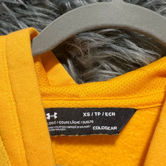 💛 Under Armour Hoodie - Size XS | Color: Golden Yellow - Picture 5 of 7